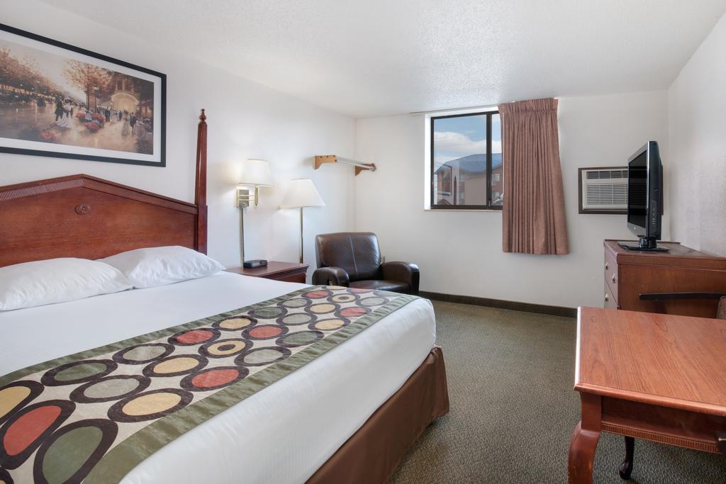 Serena Inn & Suites Of Rapid City Zewnętrze zdjęcie